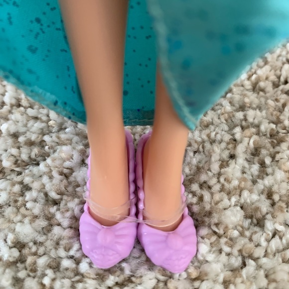 DISNEY PRINCESSES THE LITTLE MERMAID & BELLE - Picture 3 of 9